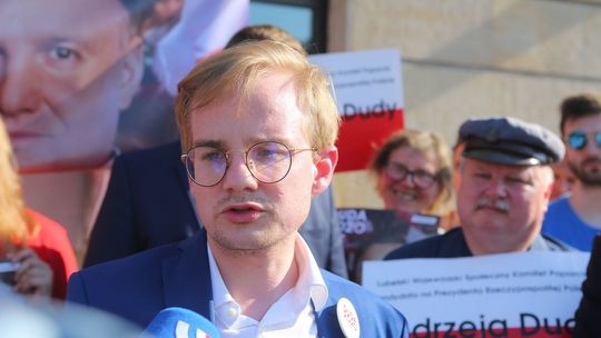 Wiec poparcia dla Andrzeja Dudy. "Warto postawić przy panu prezydencie krzyżyk"