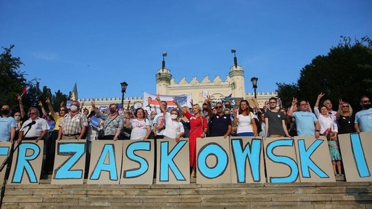 Wiec poparcia dla Rafała Trzaskowskiego. "Jest szansa, żebyśmy od niedzieli znów zaczęli sklejać Polskę"