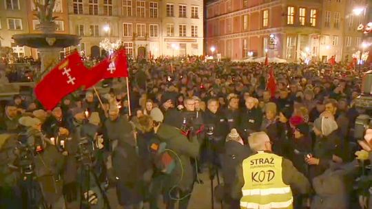 Wiece pamięci poświęcone Pawłowi Adamowiczowi w całej Polsce