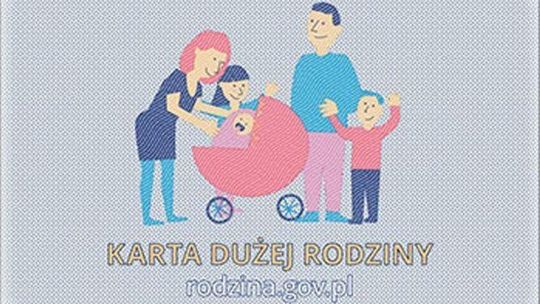 Więcej osób może teraz skorzystać z Karty Dużej Rodziny