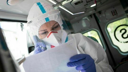 Więcej osób wyzdrowiało, niż zachorowało, ale jest też blisko 300 zgonów