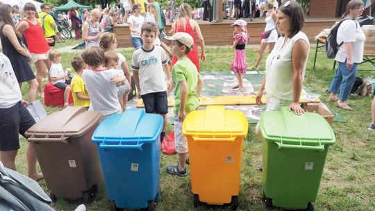 Więcej pojemników do segregacji odpadów. Zmiany od 1 lipca. Ale będzie też "okres przejściowy"