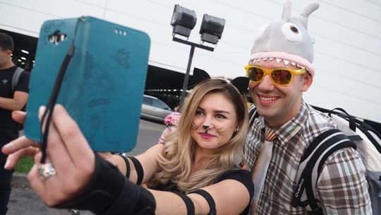 Wieczorny maraton na rolkach po Lublinie. Tym razem w nietypowych strojach [zdjęcia]