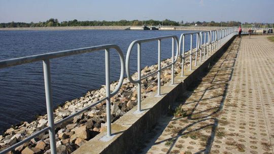 Większe zalewy, odnowione parki, źródełka i trasy