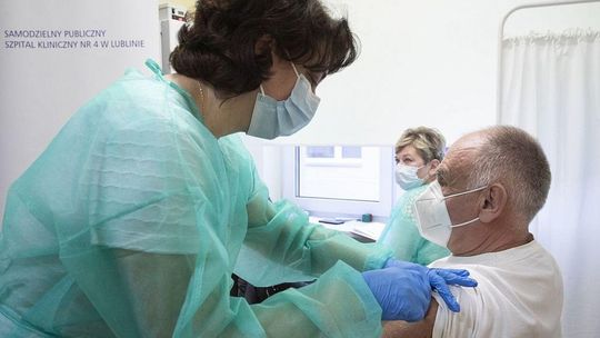 Większość Polaków chce się zaszczepić przeciwko Covid-19