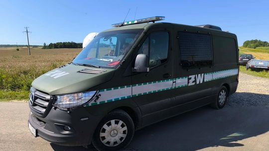 Większość Polaków nie broniłaby ojczyzny w razie wojny