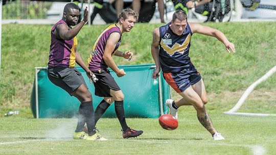 Wiele dyscyplin połączonych w jeden sport. Hornets Lublin trenują futbol australijski