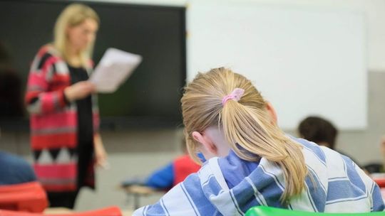 Wiele szkół, ale mało dzieci. Są plany, które nie spodobają się rodzicom