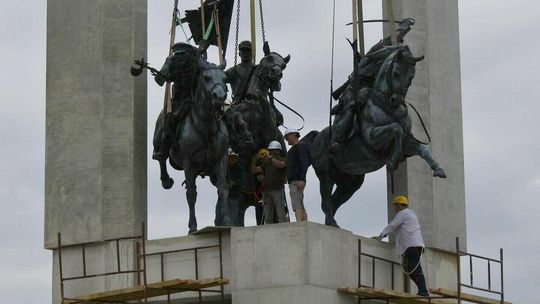 Wielka feta w rocznicę wielkiej bitwy. Będzie inscenizacja z udziałem kilkuset koni i śmigłowce