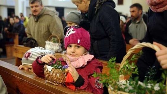 Wielka Sobota. Lublinianie święcili pokarmy w kościele (zdjęcia)