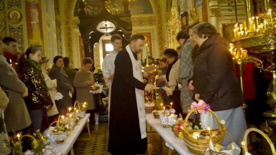 Wielka Sobota w cerkwi. Prawosławni święcą pokarmy (zdjęcia)