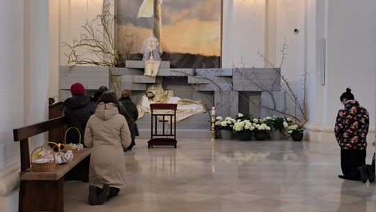 Wielkanoc 2023. Tak wyglądają Groby Pańskie w Zamościu. Zdjęcia