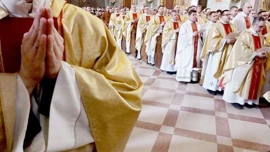 Wielkanoc: W Kościele rozpoczęło się Triduum Paschalne