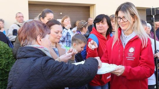 Wielkanocne śniadanie dla potrzebujących w Caritasie Archidiecezji Lubelskiej