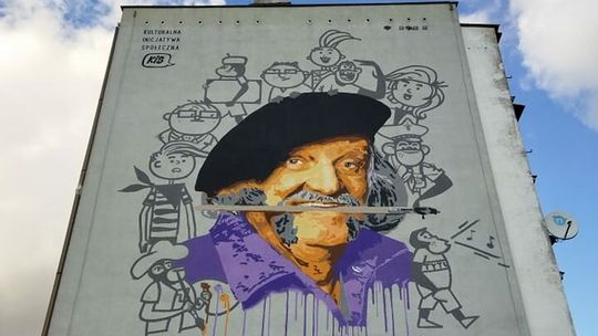 Wielki Papcio Chmiel na bloku. Jest też Tytus, Romek i A'Tomek