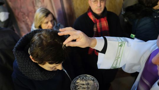Wielki Post 2019: Środa Popielcowa i posypywanie głowy popiołem [zdjęcia]