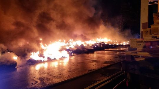 Wielki pożar koło Lublina. Płonęło składowisko opon