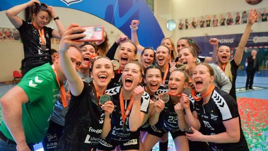 Wielkie emocje w meczu KPR Gminy Kobierzyce - MKS FunFloor. Wicemistrzostwo dla Lublina!