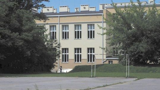 Wielu chętnych do budowy sali gimnastycznej dla „Staszica"