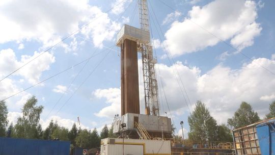 Wiercą w poszukiwaniu gorących wód. Będą baseny termalne w Celejowie?