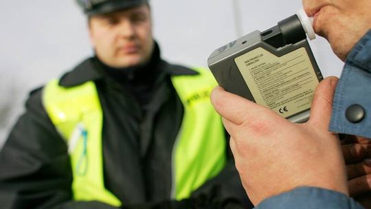 Więzienia się nie boją, pijanych kierowców nie ubywa