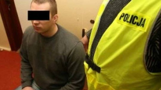 Więził i bił młotkiem ludzi. Wpadł w ręce policji