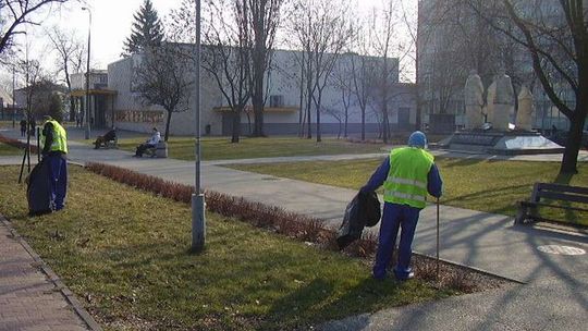 Więźniowie sprzątnęli już ponad 70 miejsc