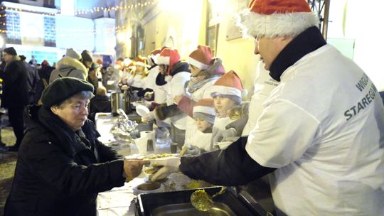 Wigilia Starego Miasta: Kolędy, życzenia i świąteczny bigos [zdjęcia]