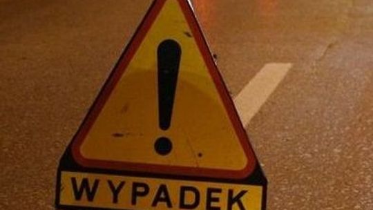 Wincentówek: Samochód wjechał w ciężarówkę, na którą ładowano buraki