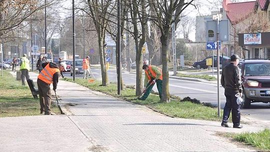 Wiosenne sprzątanie w Łęcznej