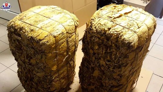 Wiózł nielegalny tytoń. Wpadł podczas kontroli drogowej