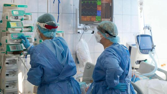 Wirusolog z Lublina: Najwyższy czas na lokalny lockdown