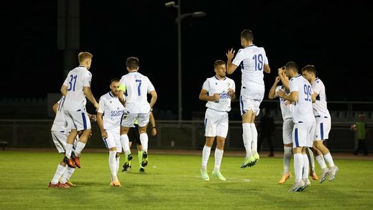 Wisła Grupa Azoty nie wygrała ze Stalą Stalowa Wola, ale nadal jest liderem II ligi