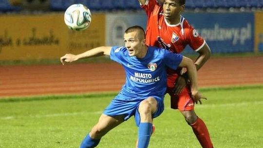 Wisła Puławy w niedzielę gra o pietruszkę w Mielcu