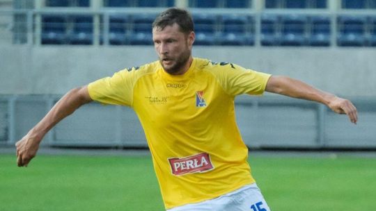 Wisła Sandomierz – Motor Lublin 0:2. Czerwień dla bramkarza i trenera