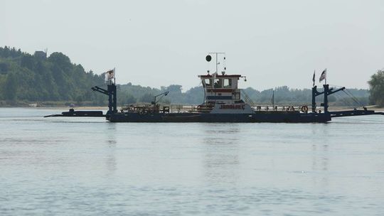 Wisła zbyt wysoka. Prom z Kazimierza Dolnego do Janowca nie kursuje