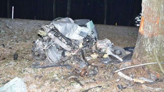 Wisznice: Wypadł z drogi i uderzył w drzewo. Zginął na miejscu