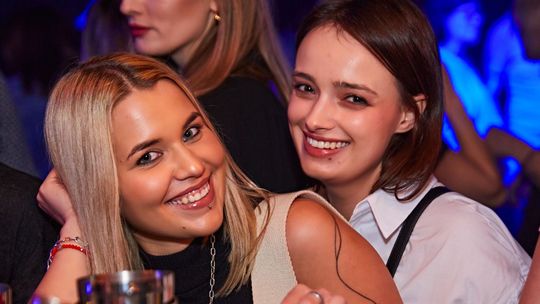 Witajcie w pszczelej bajce (odlotowa impreza po remoncie)