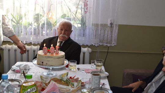 Witalis Dąbrowski skończył 100 lat. Otrzymał list gratulacyjny od premiera [zdjęcia]