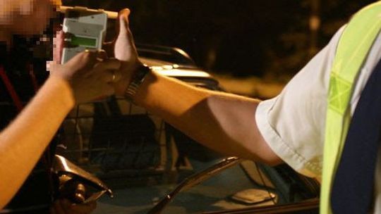 Wjechał do rowu, uciekł do domu i zasnął na siedząco