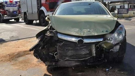 Wjechał na czerwonym świetle i doprowadził do wypadku