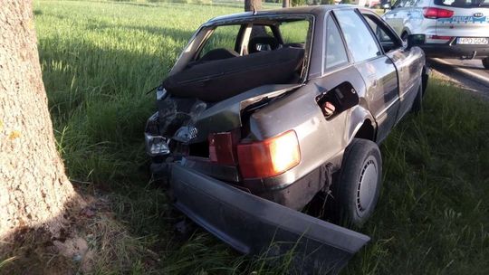 Wjechał samochodem w drzewo i uciekł. Miał powody