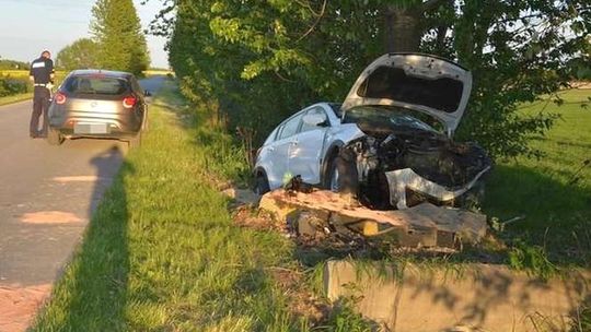 Wjechał w betonowy przepust