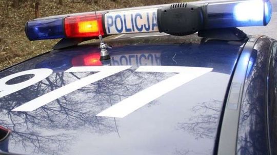 Wjechał w kobietę z dziećmi i uciekł. Złapali pijanego 27-latka
