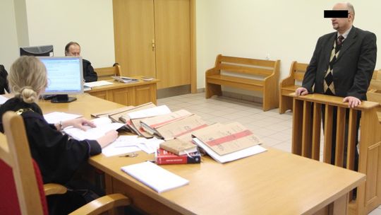 Wjechał w teatr po pijanemu. W końcu pojawił się w sądzie