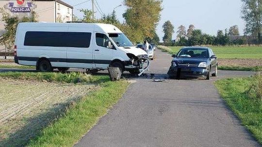 Wjechał wprost pod busa z dziećmi. Był pijany