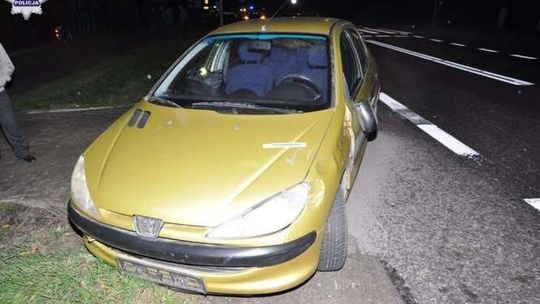 Wjechała w cztery osoby na przejściu dla pieszych. 15-latki w szpitalu