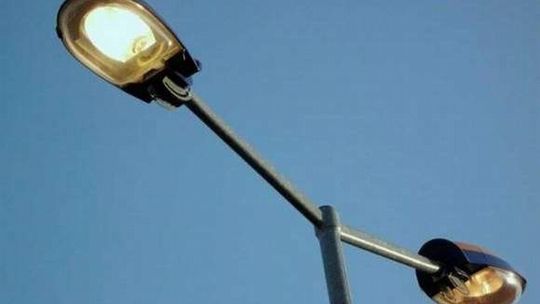 Wkręcanie żarówek w latarniach potrwa trzy miesiące