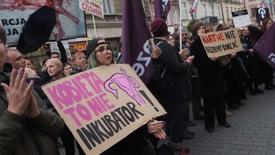 Wkrótce strajk kobiet. Co na to lubelscy pracodawcy? "Będzie trudno. W sekretariacie pracują same panie"