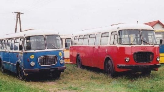 Włamania, strzały z wiatrówki, a potem pożar w Muzeum Autobusów